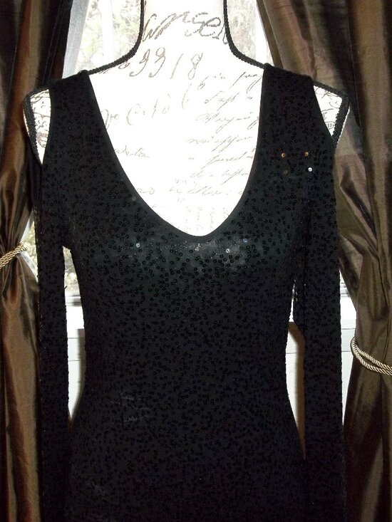 Cache Sparkle black all over sequins top Sz Medium Cold shoulder Y2K - Picture 3 of 7